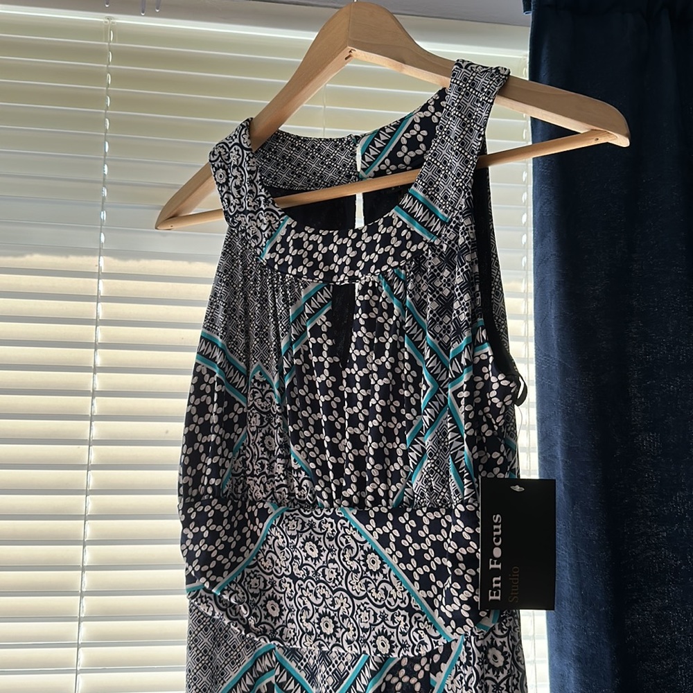 Beautiful Long Patterned dress Sz 10